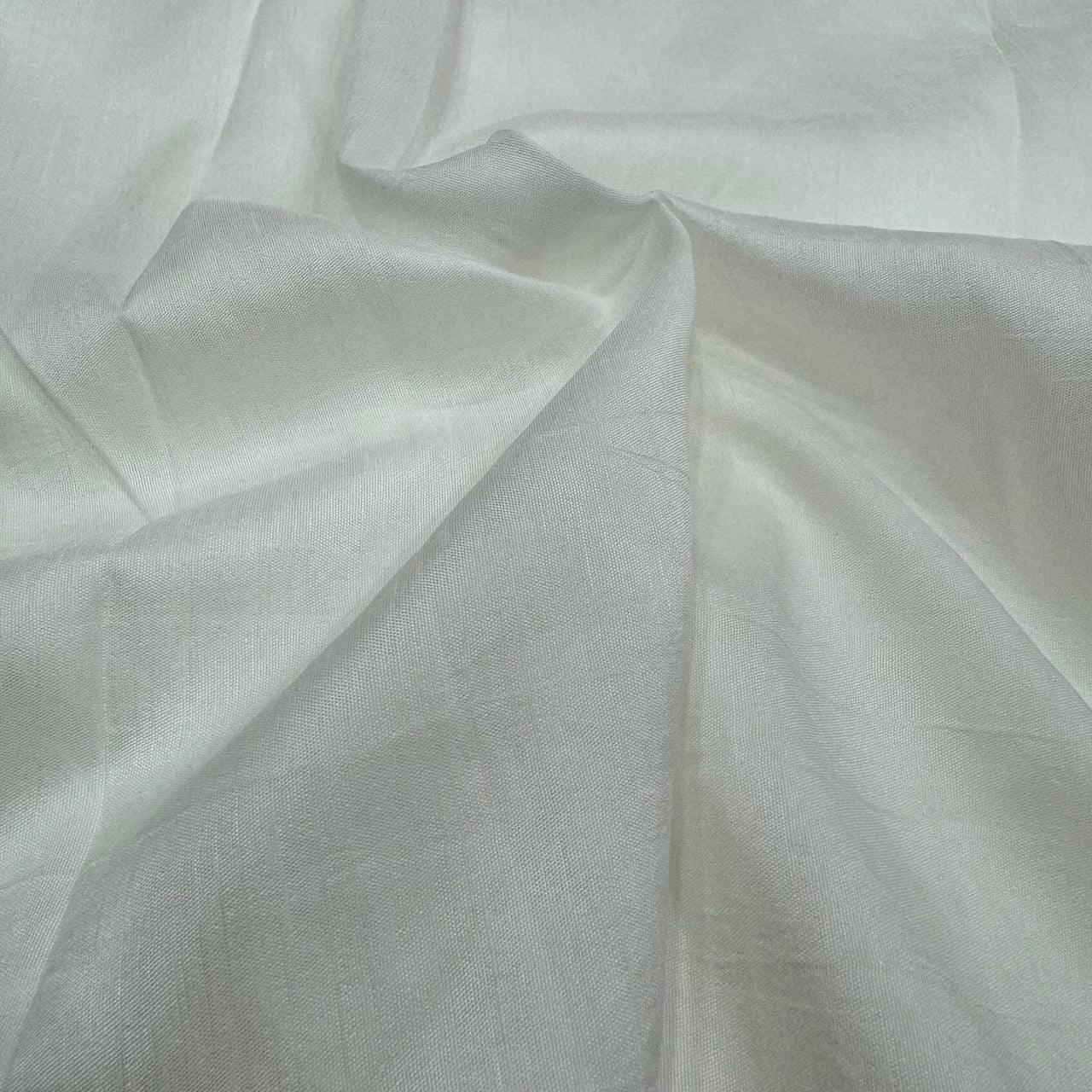 White Dyeable Plain Flat Raw Silk Fabric