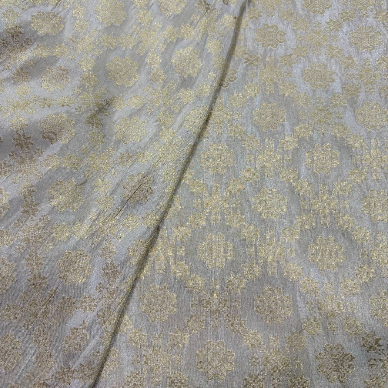 White & Gold Geometric Dyeable Zari Banarasi Viscose Gold Tissue Silk Fabric