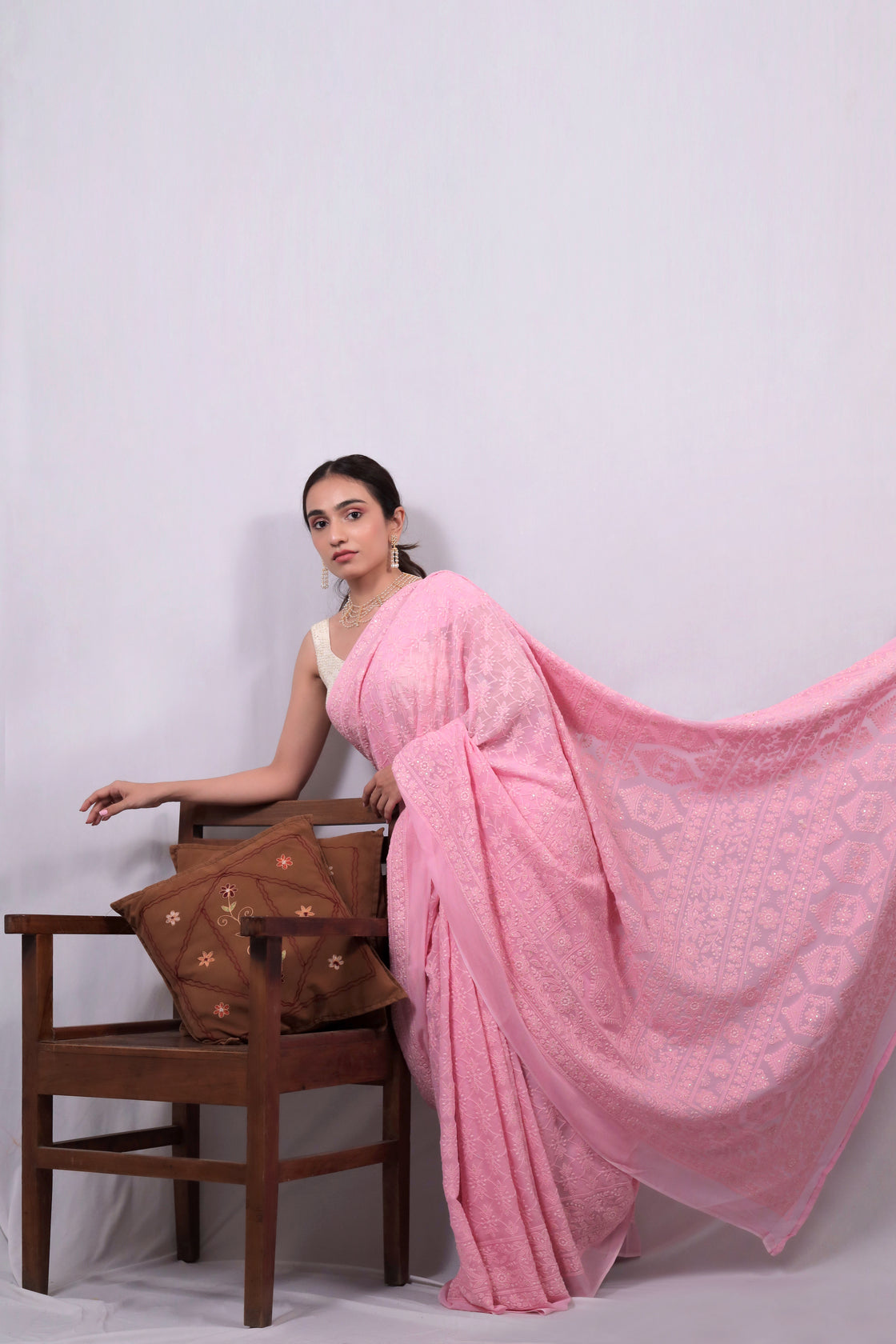 Light pink lakhnavi